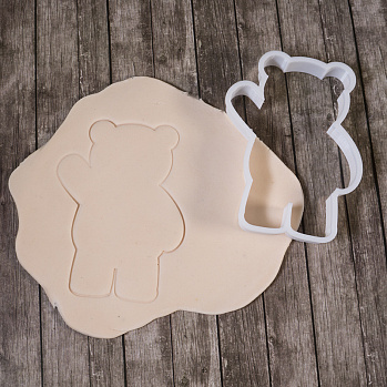 Вырубка для пряника "Мишка Привет" большой пластик, 11 см