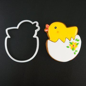 Вырубка для пряника "Цыпленок в яйце" пластик, 10 см