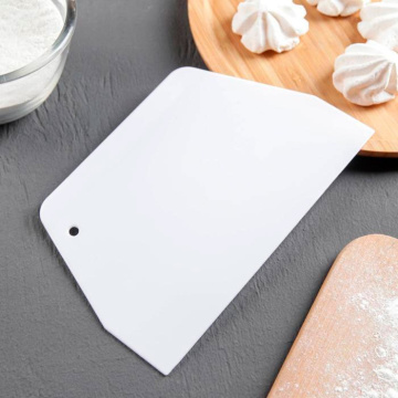 Шпатель кондитерский прямой большой 19,5*12,5 см, пластик