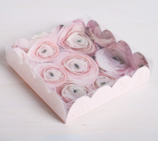 Коробка для печенья, кондитерская упаковка с пластиковой крышкой, «Цветы», 13 х 13 х 3 см