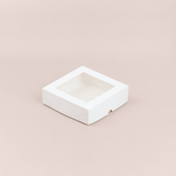 Коробка для клубники в шоколаде 140*140*40 мм с окном 