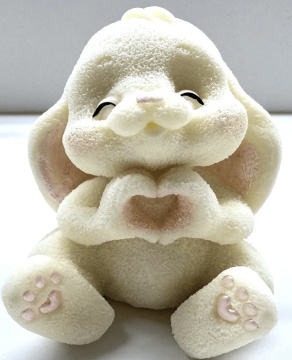 Фигурка из шоколадной глазури Зайка-лайкер