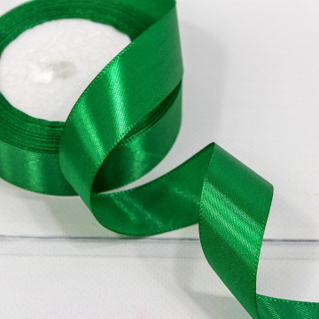Лента атласная 2,5 см 25 ярдов зелёная 019